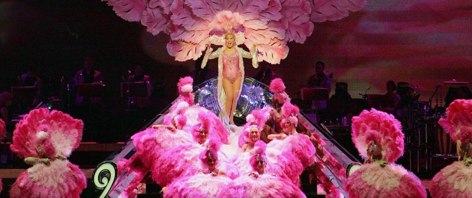 Bette Midler: The Showgirl Must Go On
